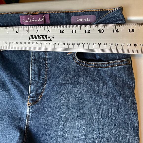 Gloria Vanderbilt Women Amanda Jeans size 8 Short Blue Straight Leg Mid Rise - Picture 2 of 11